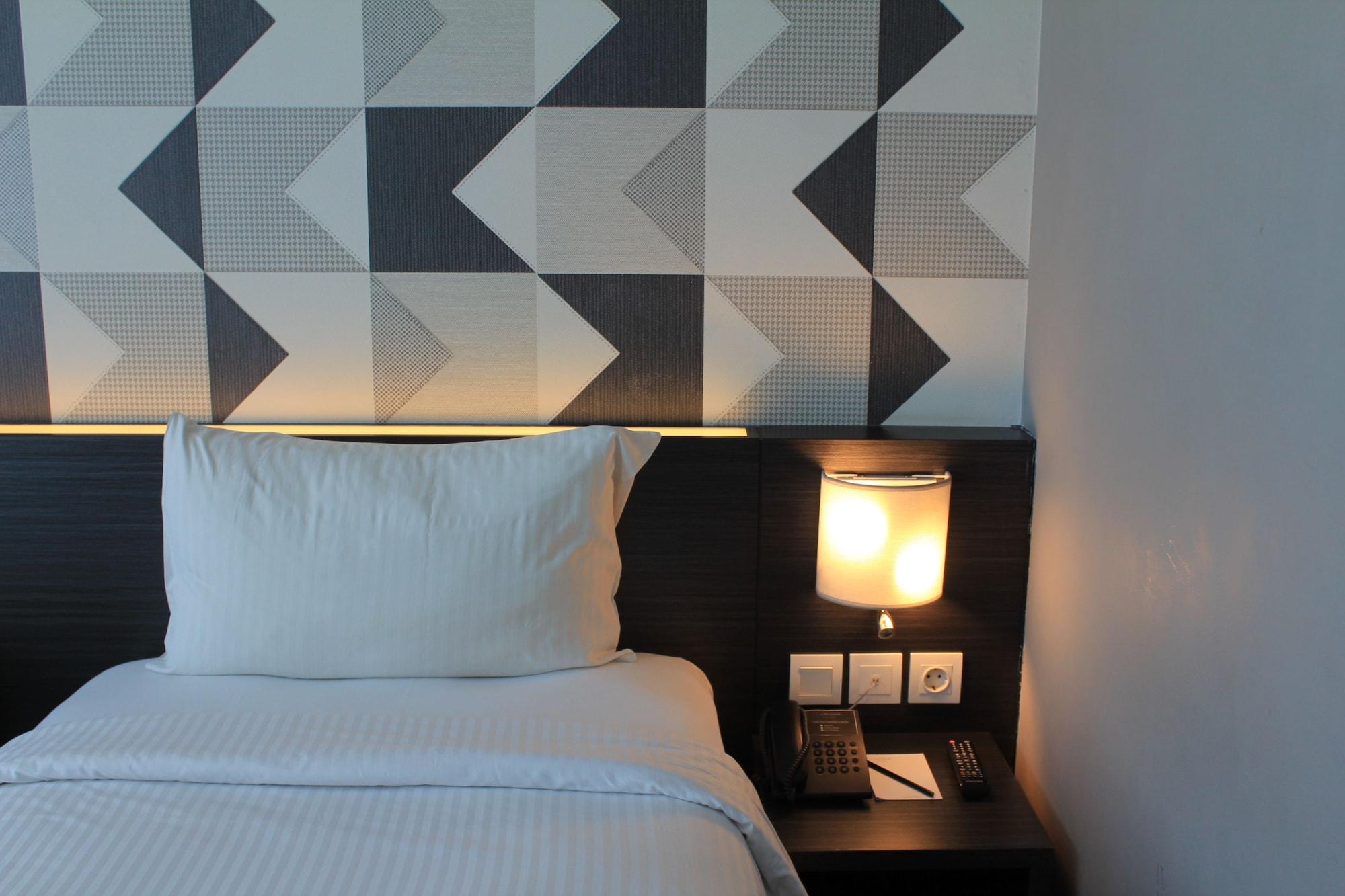 Luminor Hotel Jemursari By Wh With The Best Breakfast In Town And Located Near Surabaya Industrial Estate Rungkut Sier Zewnętrze zdjęcie