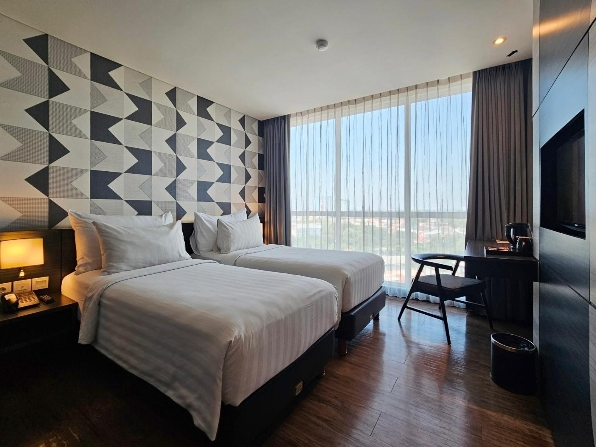 Luminor Hotel Jemursari By Wh With The Best Breakfast In Town And Located Near Surabaya Industrial Estate Rungkut Sier Zewnętrze zdjęcie