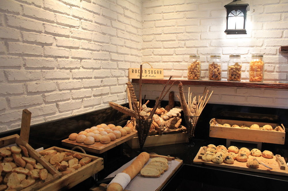 Luminor Hotel Jemursari By Wh With The Best Breakfast In Town And Located Near Surabaya Industrial Estate Rungkut Sier Zewnętrze zdjęcie